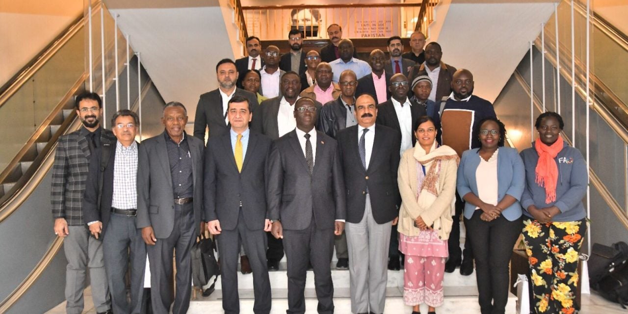 Delegation from the Republic of Uganda visit to Headquarters of NADRA